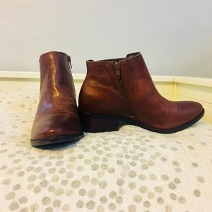 ✨NWT✨ Matisse Corbett Brown Booties